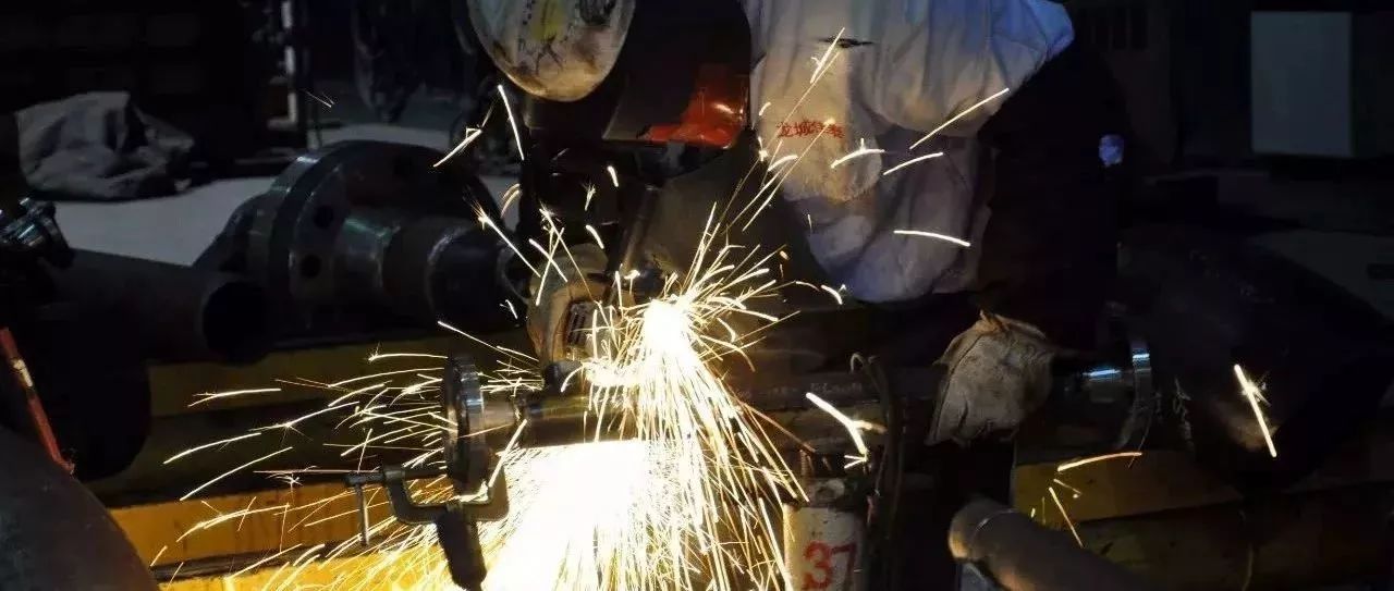 你知道鈦制壓力容器的結(jié)構(gòu)設(shè)計(jì)有哪些特點(diǎn)嗎？
